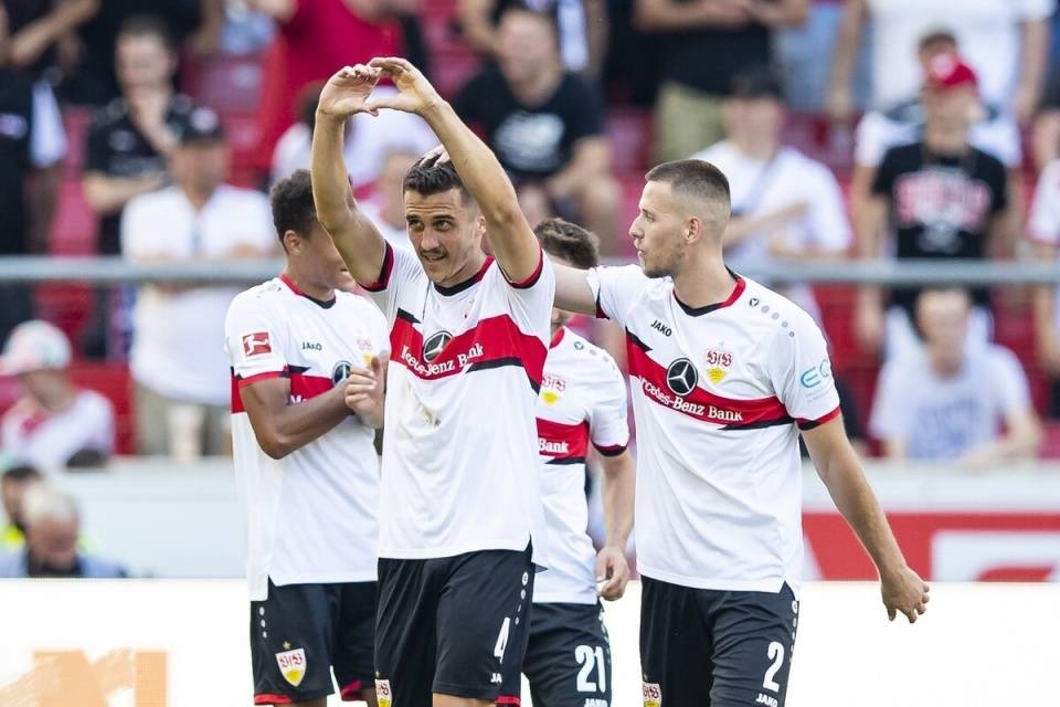 转折点!费耶诺德复出首秀,亚冠清晨攻防权衡,目标明确,阵容厚度经受考验 转折点!费耶诺德复出首秀,亚冠清晨攻防权衡,目标明确,阵容厚度经受考验