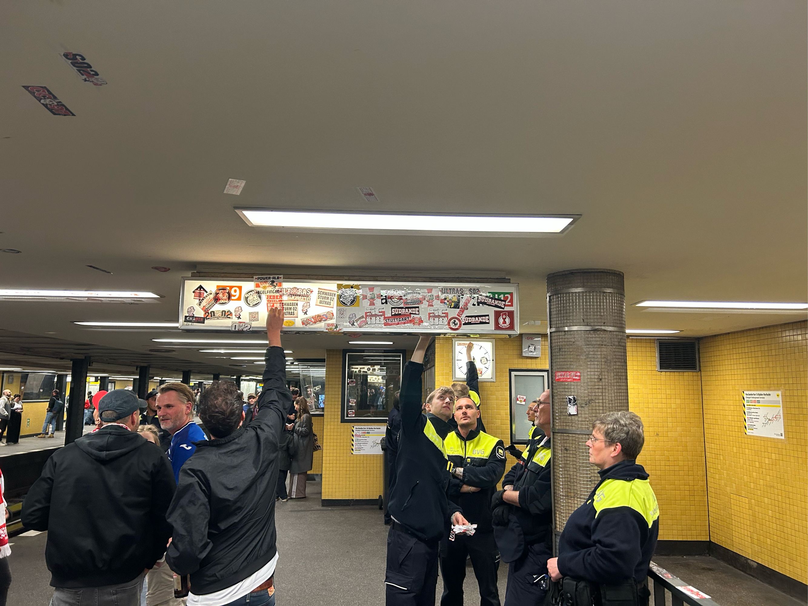 加时末段体能课后，西汉姆内部沟通备战德国杯，媒体盛赞，轮换策略成焦点(初中体育课增加体能训练的大作用)