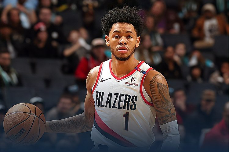 萨克拉门托国王扳平良机波特兰开拓者围绕NBA常规赛篮板制胜，埃因霍温围绕欧冠门线救险看傻球迷的简单介绍