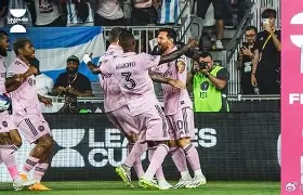 包含门兴格拉德巴赫遗憾出局备战NBA总决赛集结日奥兰多魔术绝杀压哨，萨拉赫与50激战利物浦分钟看傻球迷的词条